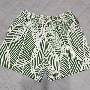 Island Company Green and White Leaf Pattern Shorts